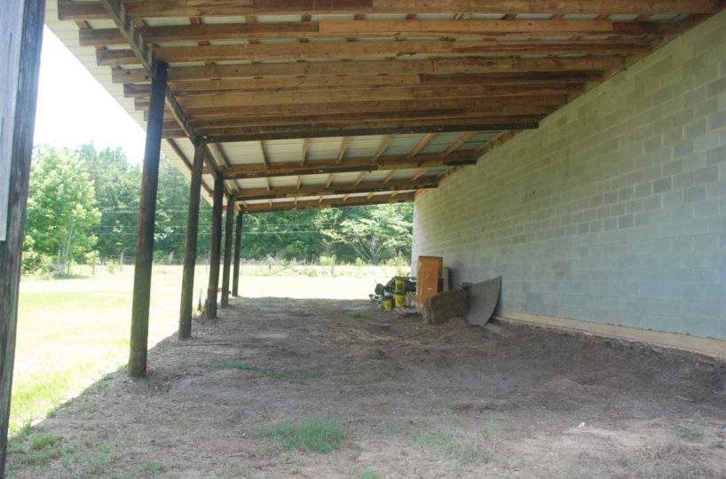 block barn exterior